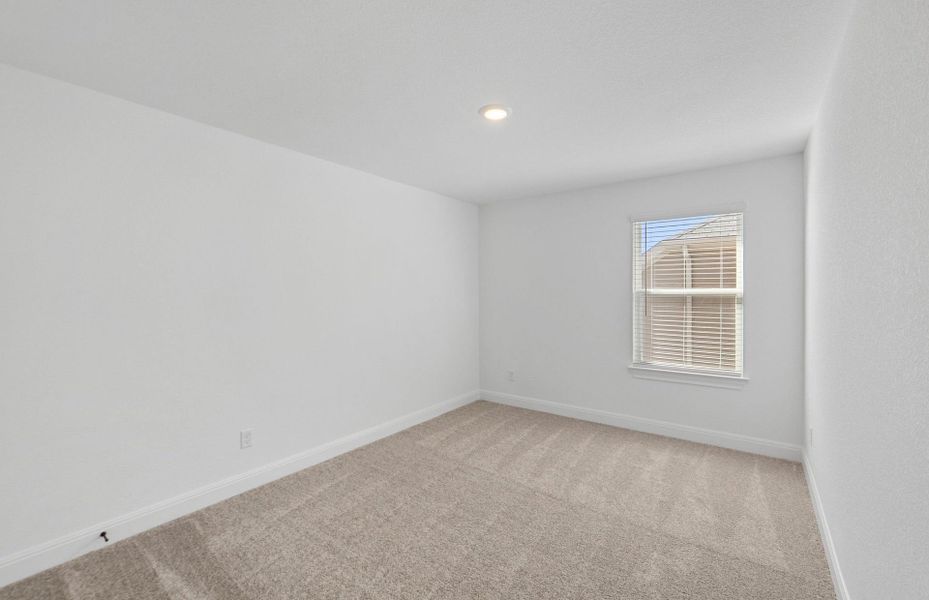 Spacious, unfurnished interior of a new home in Lagos, Manor (Image 36).