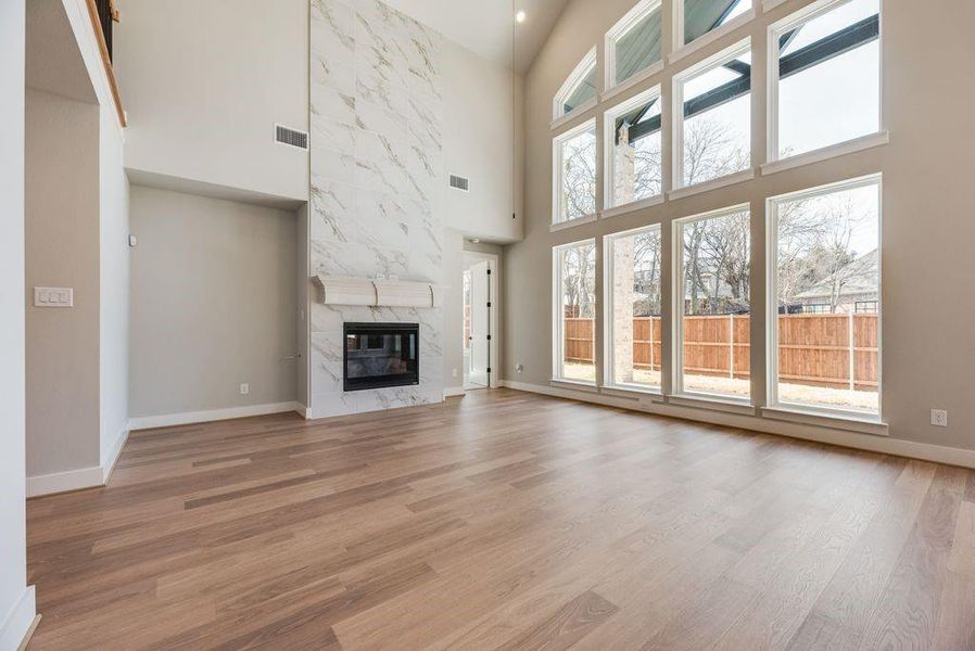 Spacious, unfurnished interior of a new home in Providence Cove, McKinney (Image 22).