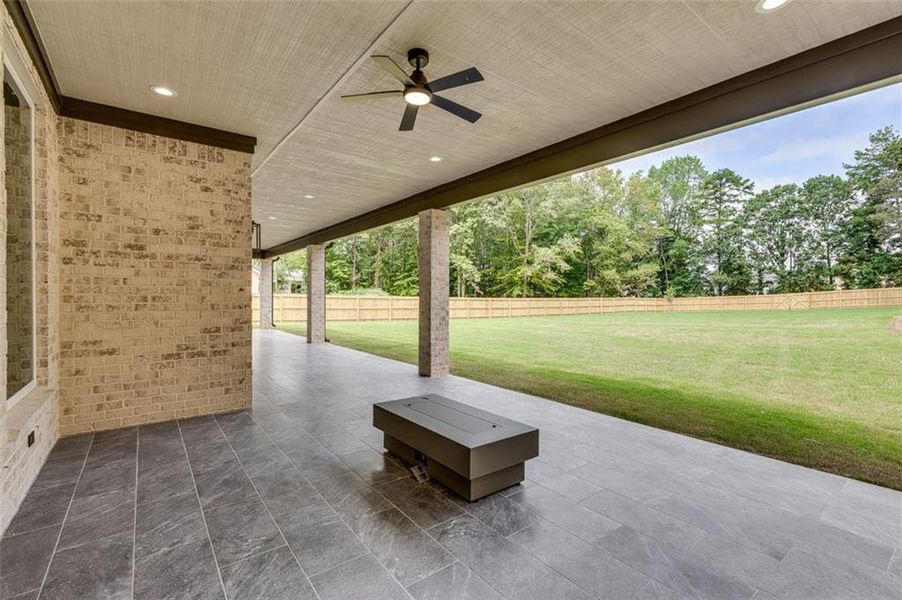 Image 83 of a home in .