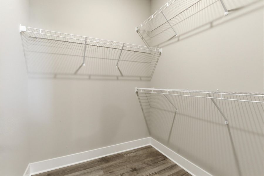 Spacious, unfurnished interior of a new home in Veterans Cove, Murfreesboro (Image 31).