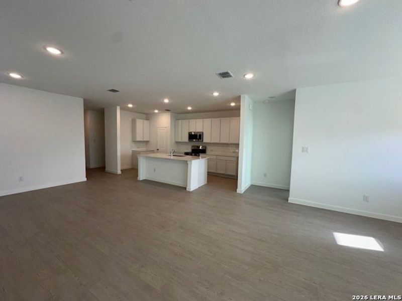 Spacious, unfurnished interior of a new home in Juniper Ranch, Spring Branch (Image 14).