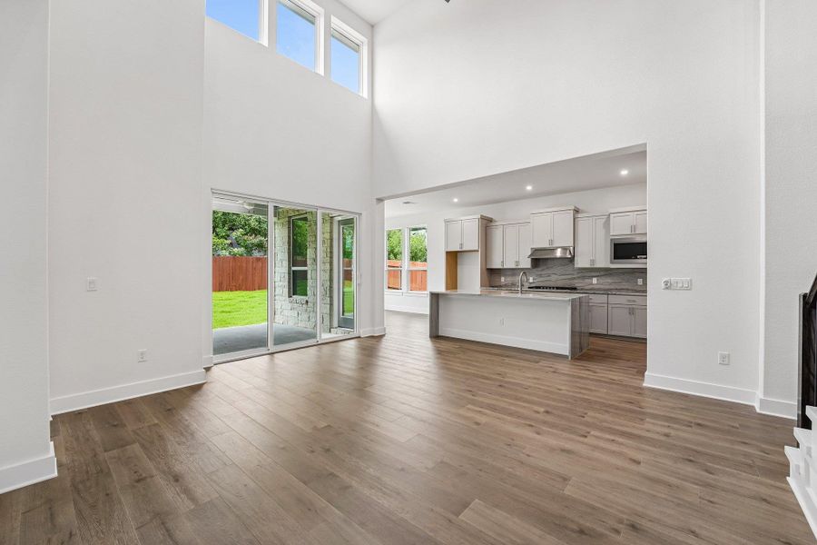 Spacious, unfurnished interior of a new home in Sauls Ranch, Round Rock (Image 28).