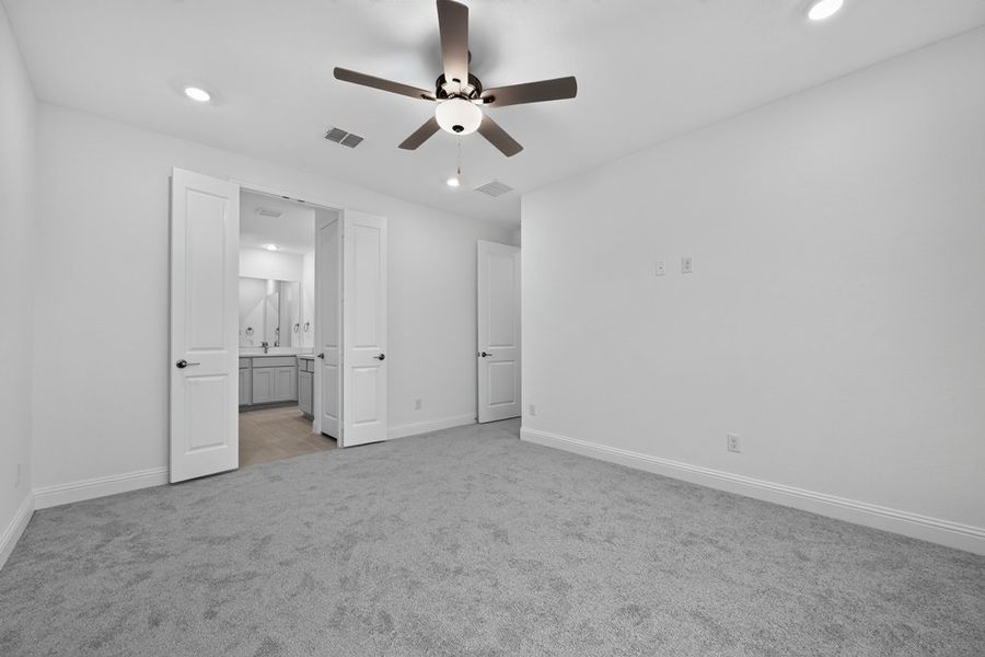 Spacious, unfurnished interior of a new home in The Ranch at Uptown Celina, Celina (Image 21). Spacious, unfurnished interior of a new home in The Ranch at Uptown Celina, Celina (Image 21).