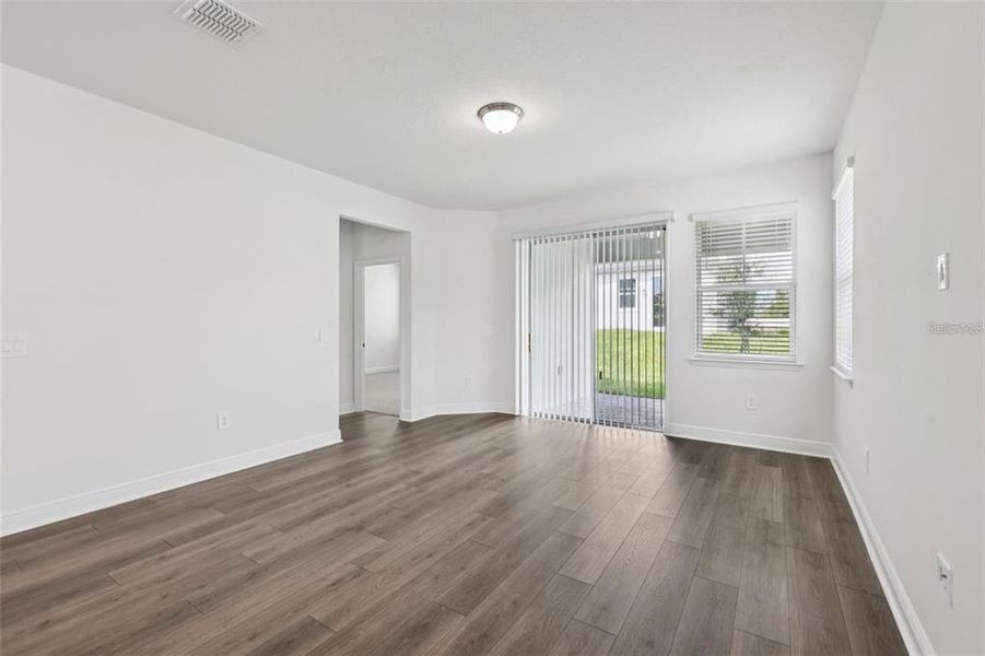 Spacious, unfurnished interior of a new home in Cyrene at Minneola, Minneola (Image 16).