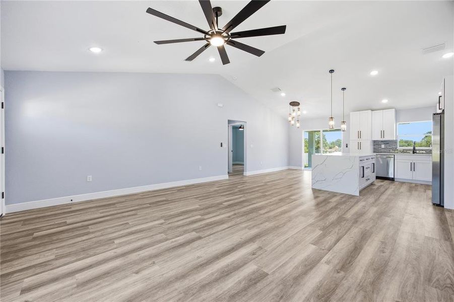 Spacious, unfurnished interior of a new home in , Ocala (Image 16).