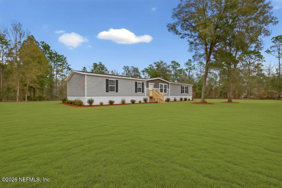 Exterior details and patio area of a home in , Middleburg (Image 29).