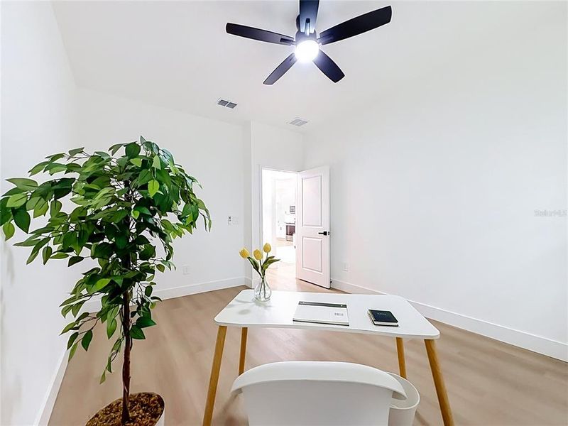 Furnished interior view inside a new home in , Orlando (Image 42).