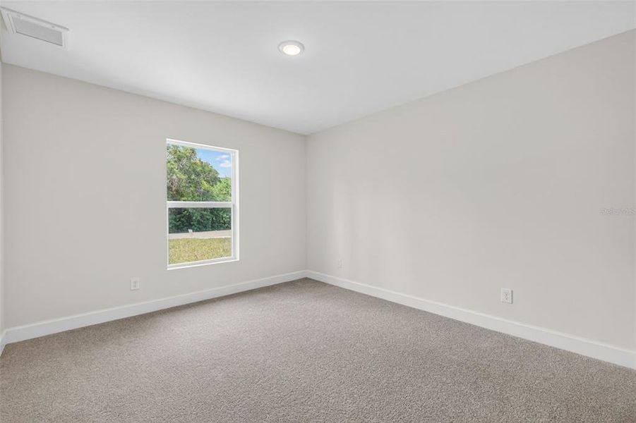 Spacious, unfurnished interior of a new home in , Port Charlotte (Image 17).