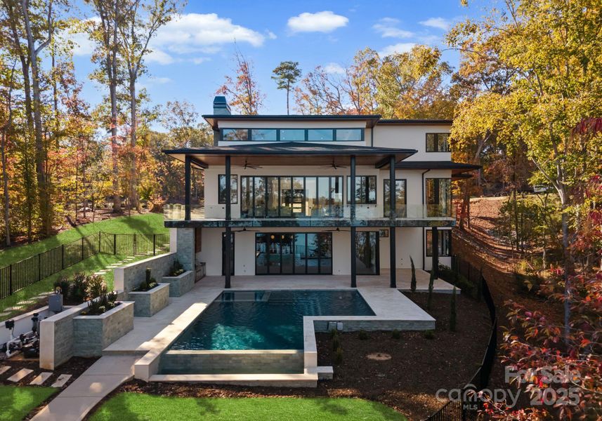 Image 36 of a home in .