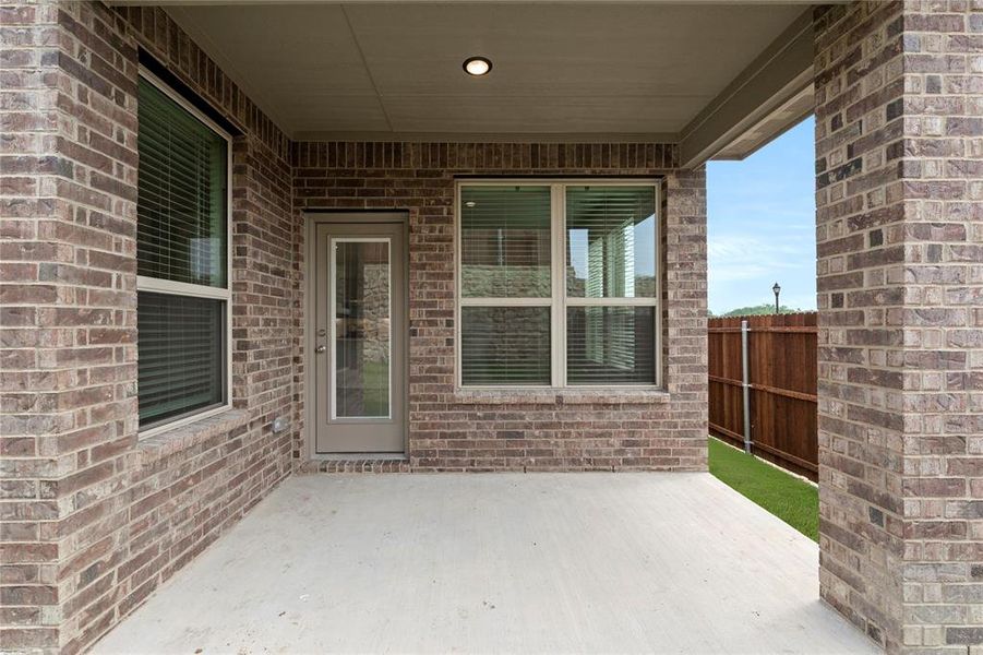 Exterior details and patio area of a home in ValleyBrooke, Mesquite (Image 3).