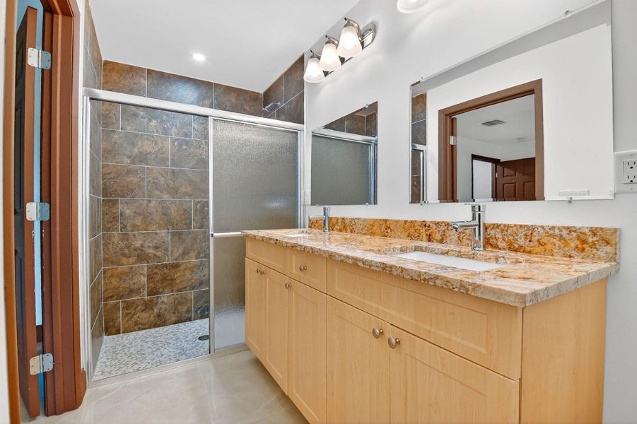 29-web-or-mls-29-print-DSC_0059 29-web-or-mls-29-print-DSC_0059