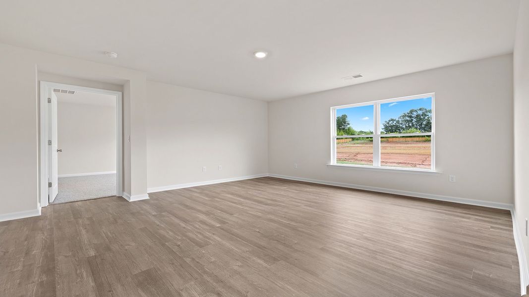 Spacious, unfurnished interior of a new home in Harrier Point, Woodruff (Image 23).