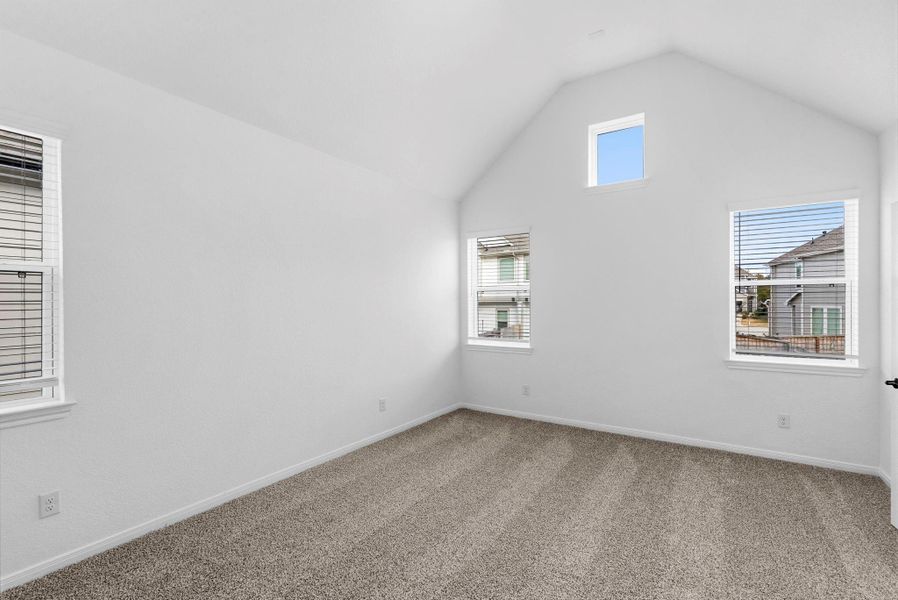 Spacious, unfurnished interior of a new home in Woodforest, Montgomery (Image 20).