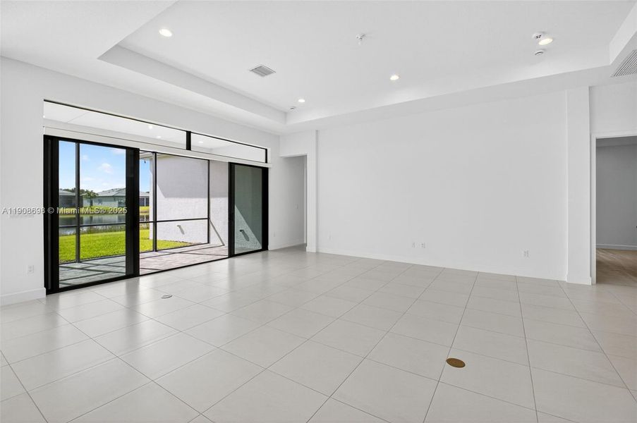 Spacious, unfurnished interior of a new home in , Boynton Beach (Image 61).