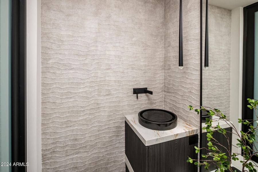 020_POWDER ROOM 020_POWDER ROOM