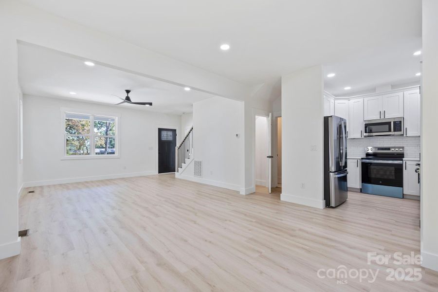 Image 31 of a home in .