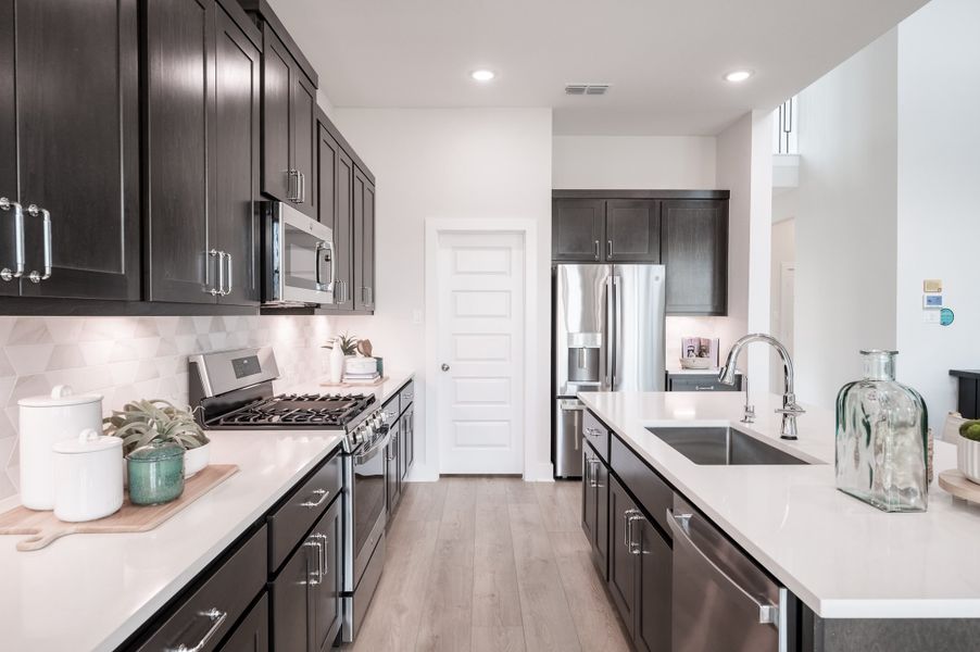 Representative furnished interior of a home built from the Goldeneye by Tri Pointe Homes in Jubilee 50′, Hockley (Image 62).