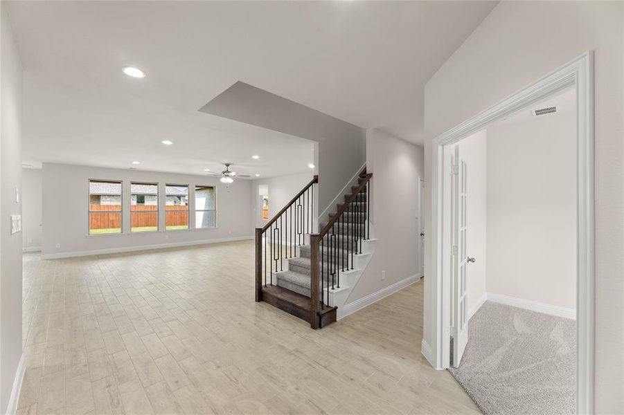 1111 Worthington-Entry-2