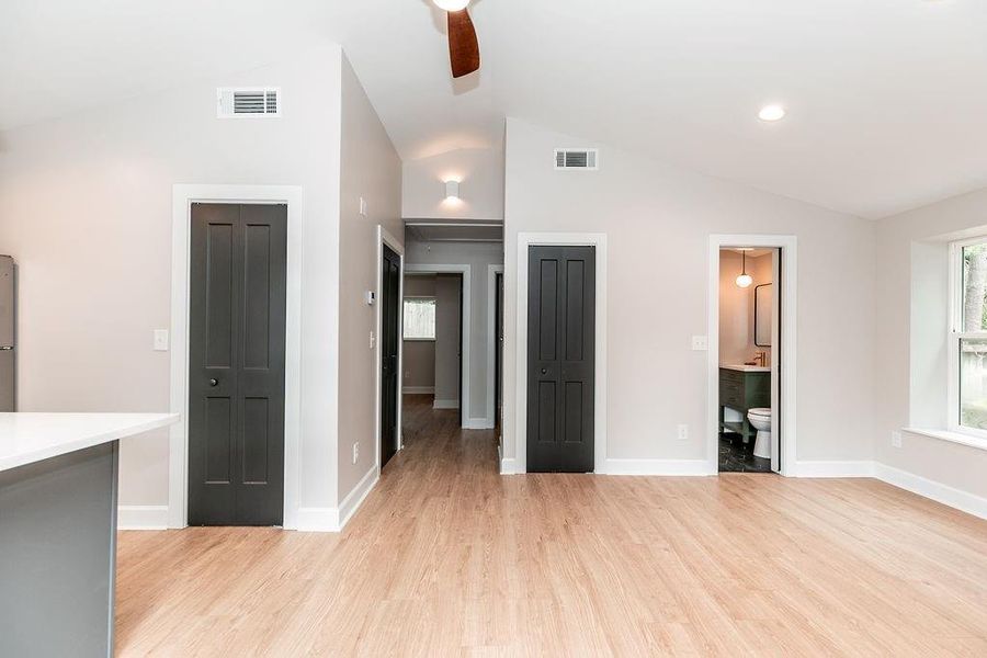 Spacious, unfurnished interior of a new home in , Atlanta (Image 35). Spacious, unfurnished interior of a new home in , Atlanta (Image 35).