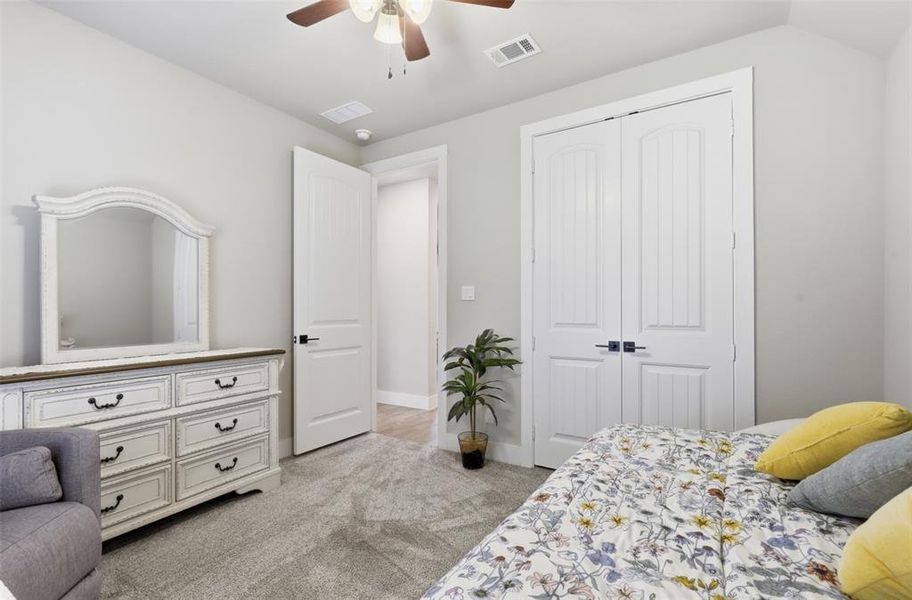 Furnished interior view inside a new home in Crystal Springs Estates, Alvarado (Image 18). Furnished interior view inside a new home in Crystal Springs Estates, Alvarado (Image 18).