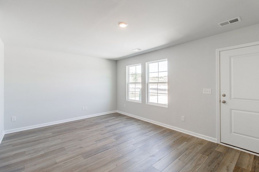 Spacious, unfurnished interior of a new home in Haynes Park, Columbia (Image 13).