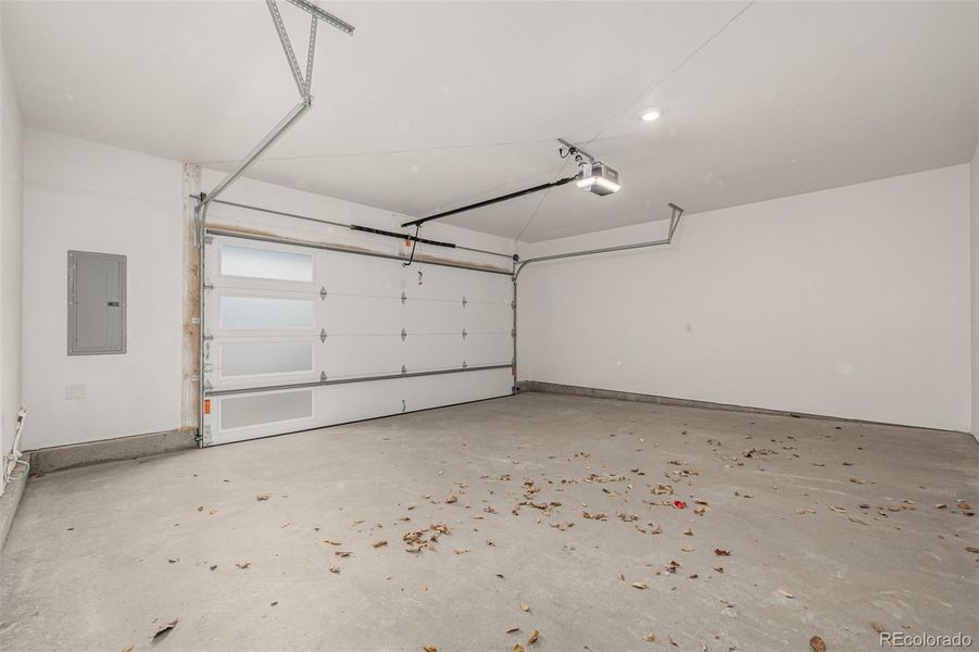 Spacious, unfurnished interior of a new home in , Denver (Image 17).