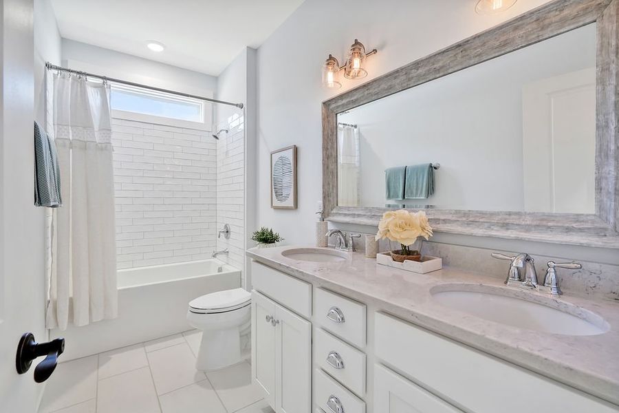 Jonesport,  Guest Bathroom