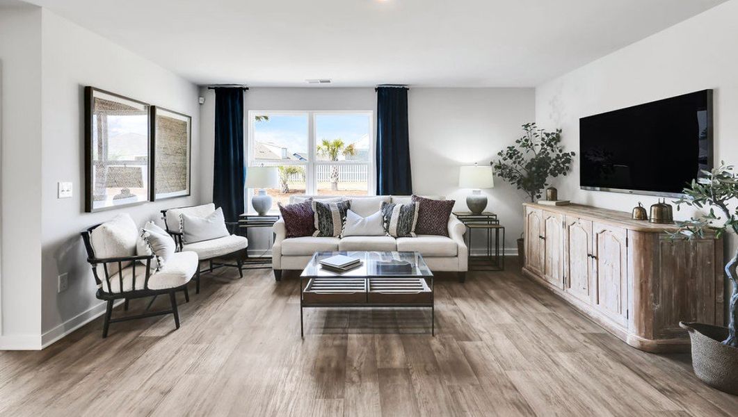 Furnished interior view inside a new home in Eagle Creek, Bolivia (Image 16).