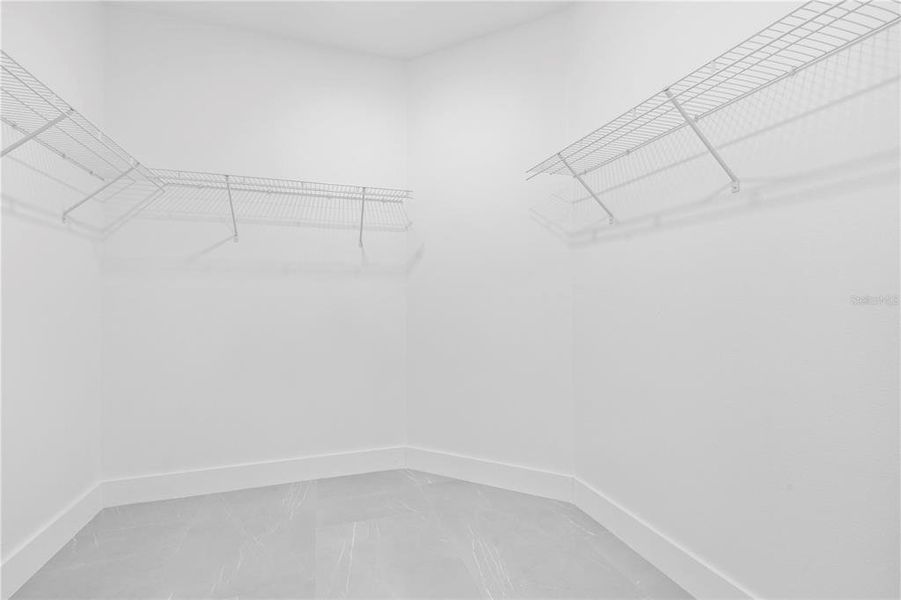 Spacious, unfurnished interior of a new home in , Pinellas Park (Image 41).