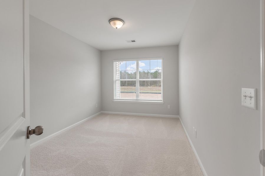 Spacious, unfurnished interior of a new home in The Landings at Montague, Goose Creek (Image 19).