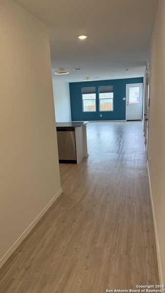 Spacious, unfurnished interior of a new home in , Bulverde (Image 12).