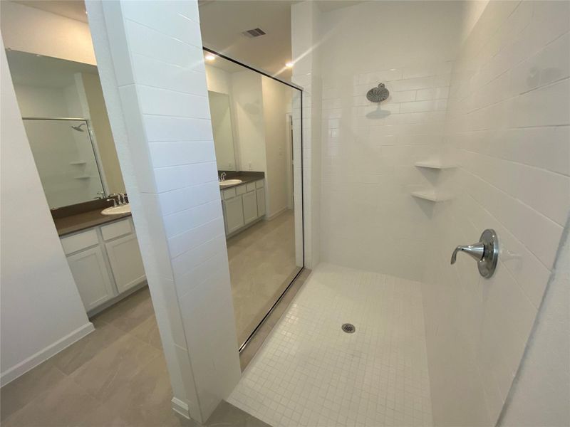 **Photos are illustrative only. This is not the actual home. ** **Photos are illustrative only. This is not the actual home. **