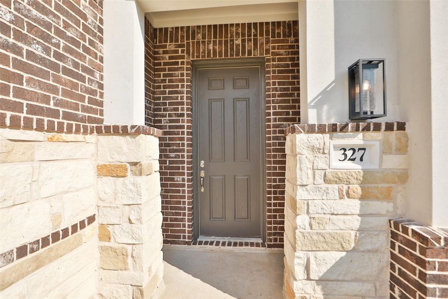 Exterior details and patio area of a home in Brookewater, Rosenberg (Image 28). Exterior details and patio area of a home in Brookewater, Rosenberg (Image 28).