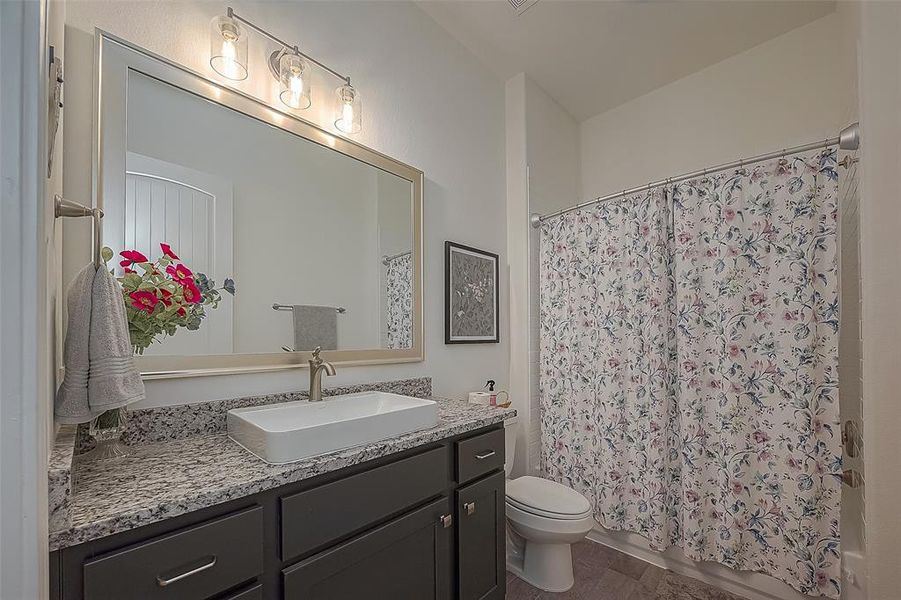 Spacious Secondary Hall Bath for Guests