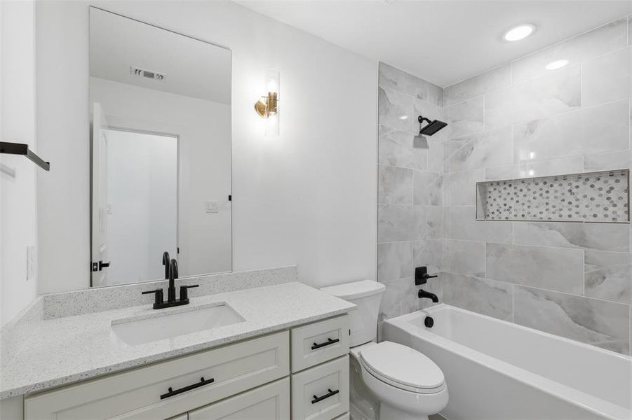 Furnished interior view inside a new home in , Sherman (Image 15).