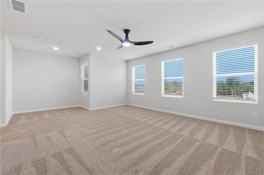 Spacious, unfurnished interior of a new home in Moss Creek, Hogansville (Image 29).