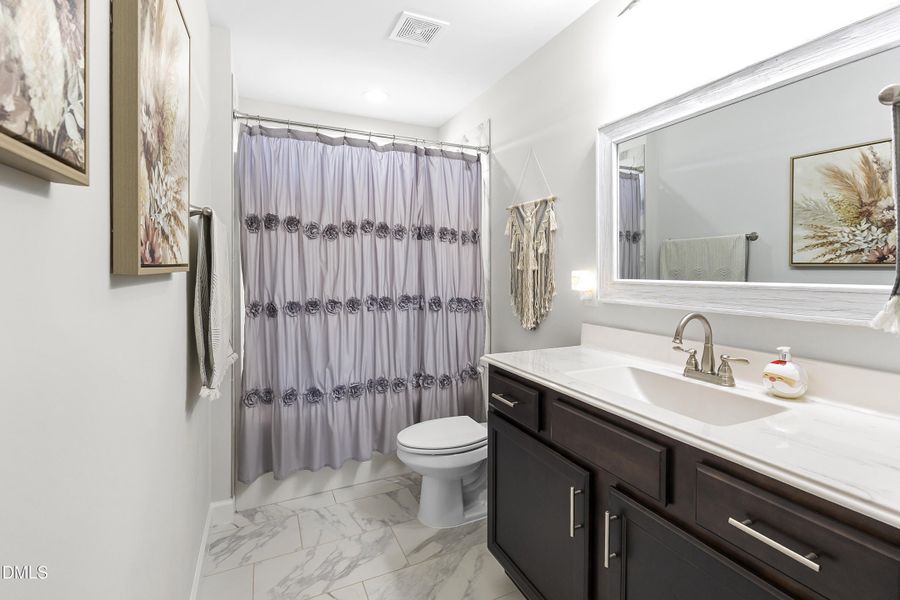 191_hazelwood_road_bathroomB_1 191_hazelwood_road_bathroomB_1