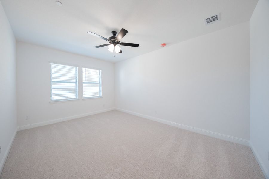 Spacious, unfurnished interior of a new home in Bayside, Rowlett (Image 19).