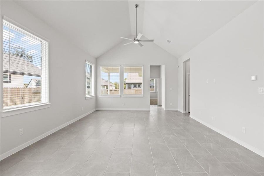 Spacious, unfurnished interior of a new home in Village at Three Oaks, Seguin (Image 15). Spacious, unfurnished interior of a new home in Village at Three Oaks, Seguin (Image 15).