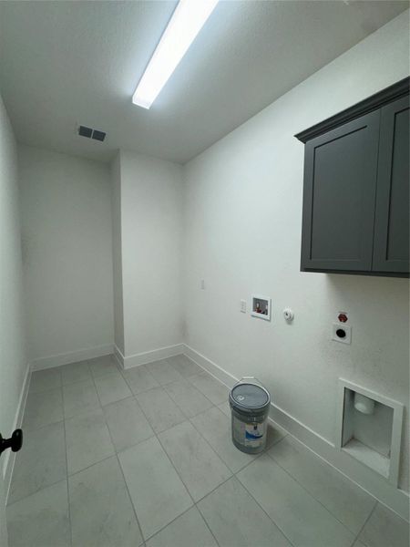 Utility Room with Washer/Dryer Hookups