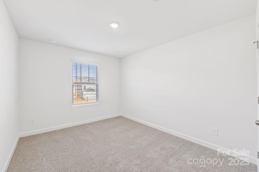 Spacious, unfurnished interior of a new home in Nelson's Creek, Mocksville (Image 17).
