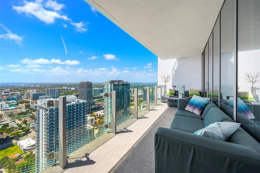 Condo located in Miami, FL showcasing its design and architecture (Image 27). Condo located in Miami, FL showcasing its design and architecture (Image 27).