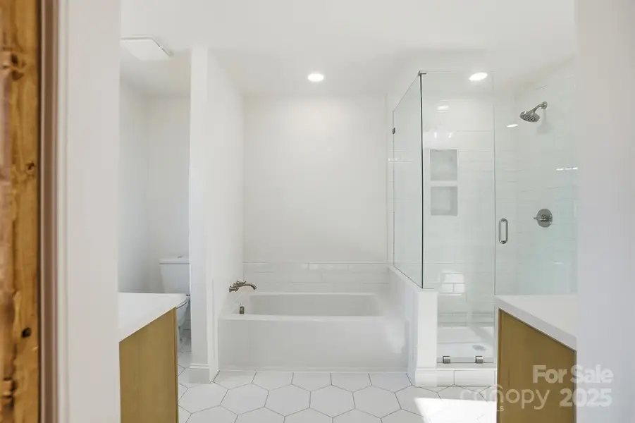 Image 41 of a home in .