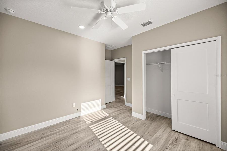 Spacious, unfurnished interior of a new home in , Ocala (Image 21).