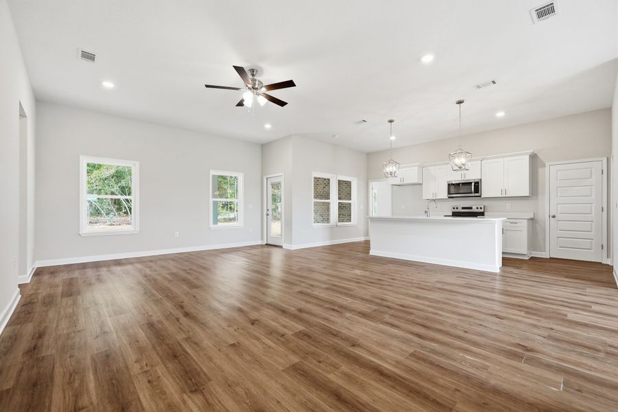 Spacious, unfurnished interior of a new home in Southern Charm, Crestview (Image 22).