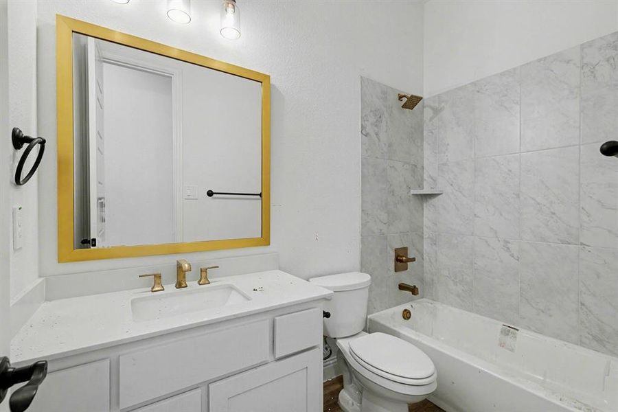 Furnished interior view inside a new home in , Prosper (Image 10).