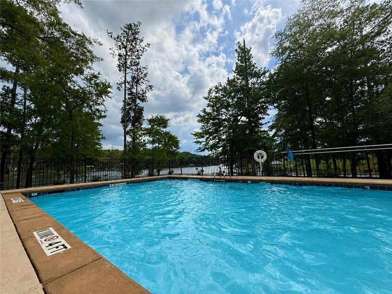 Community amenities in , Monticello (Image 73).