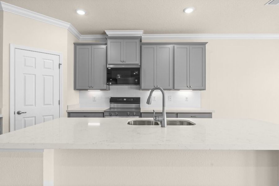 Furnished interior view inside a new home in Lake Merial, Panama City (Image 5).