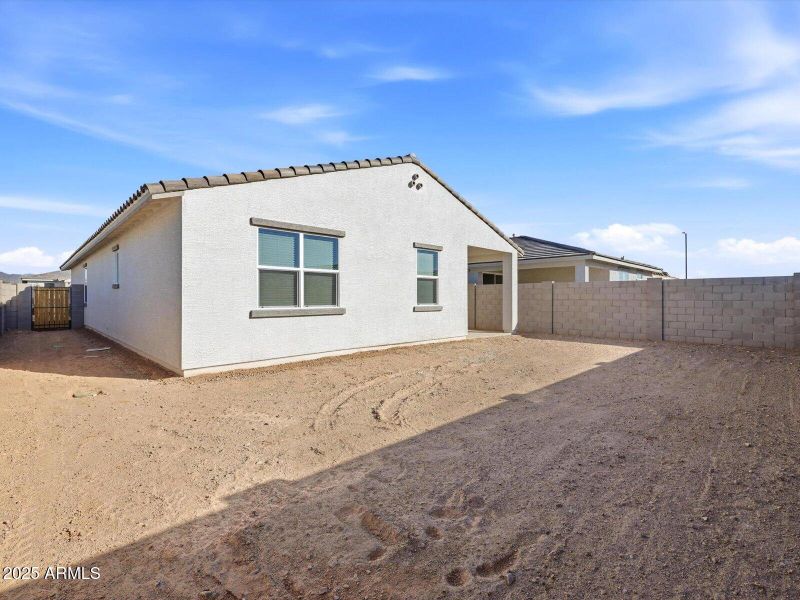 24583 W CHAMBERS Street