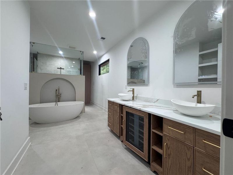 Furnished interior view inside a new home in , Alpharetta (Image 45).